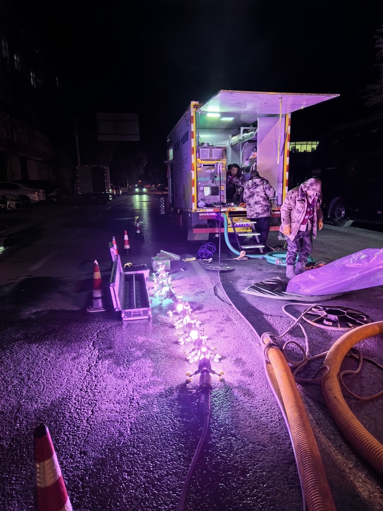 边坝管道非开挖修复